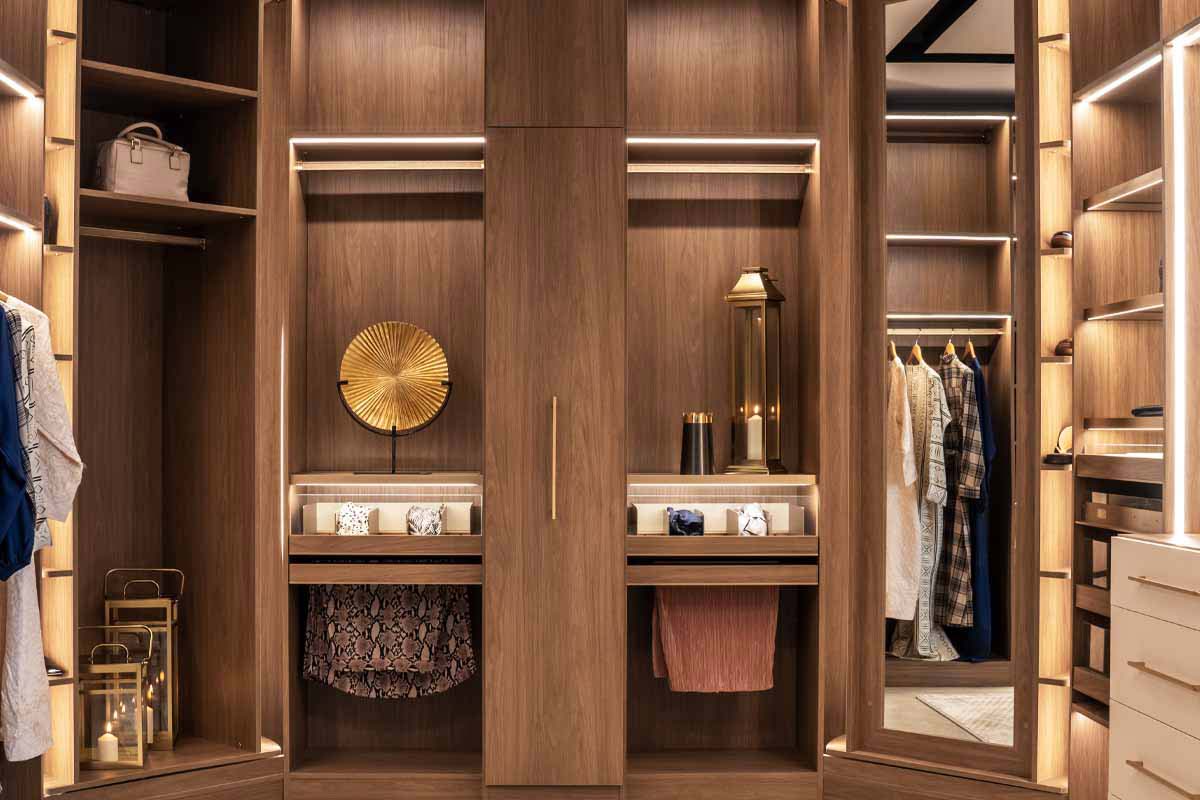 كيف تعكس الخزائن المخصصة أسلوب الحياة الراقي؟