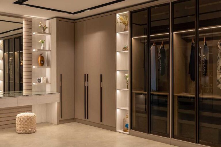 Entryway Closets: Functional Design for Small Spaces