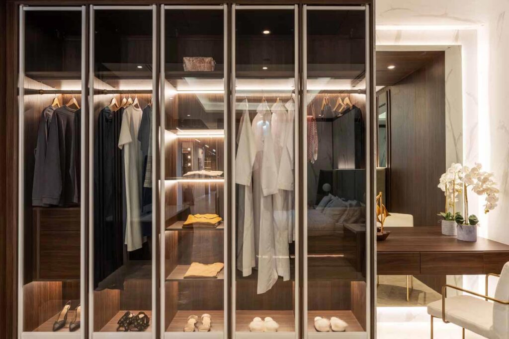 لماذا تختلف تجربة الخزائن المصممة حسب الطلب؟